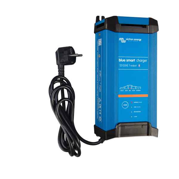 Blue Smart IP22 Charger 12/20(1) 230V CEE 7/7